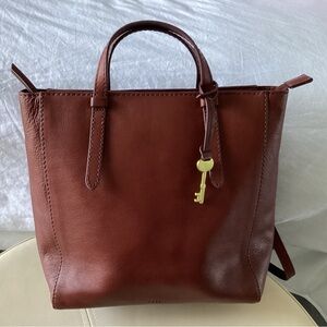 Fossil Brown Leather Tote Bag with Structured Design